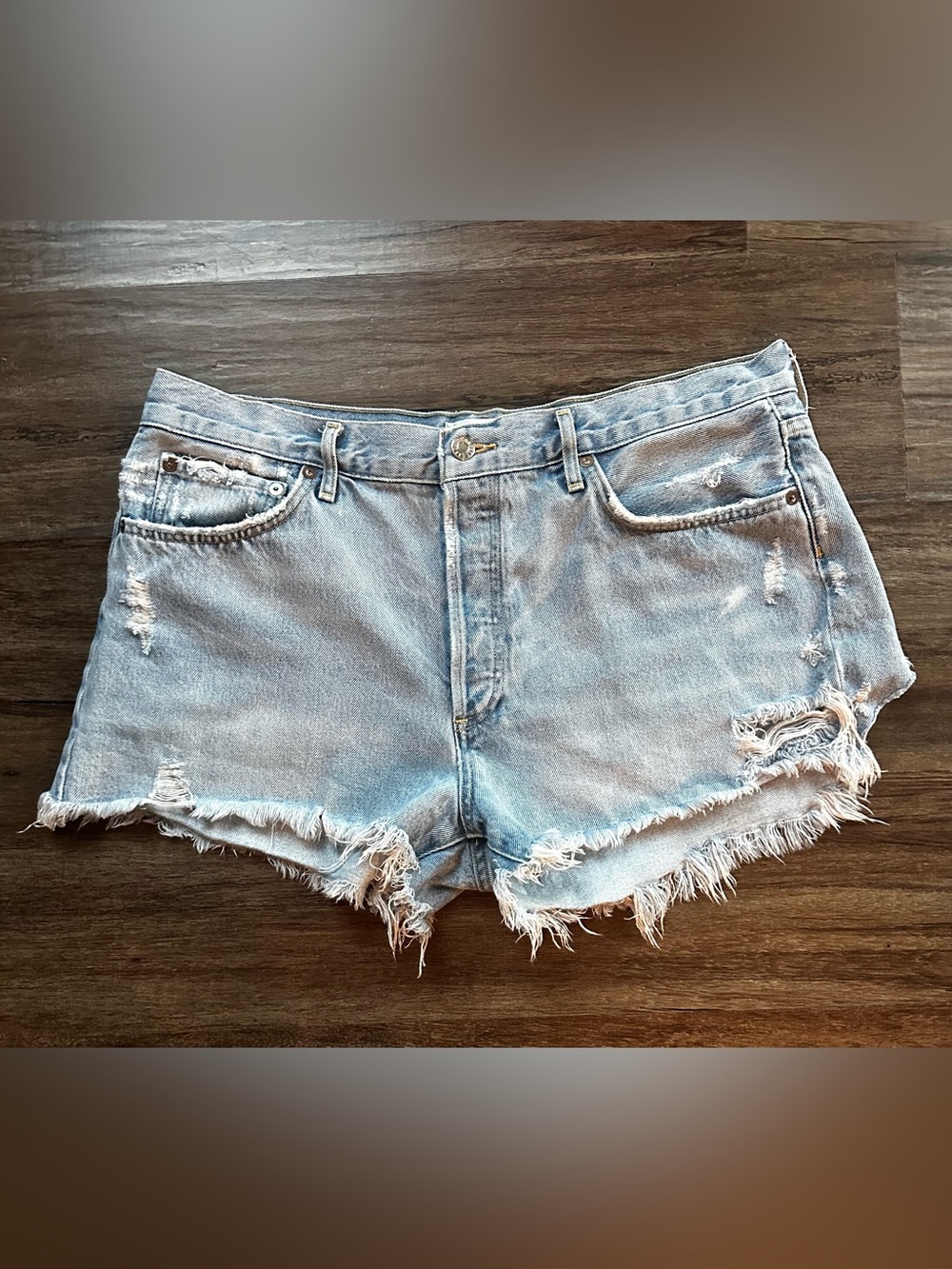Agolde Parker Cut Off Shorts. Size 32.